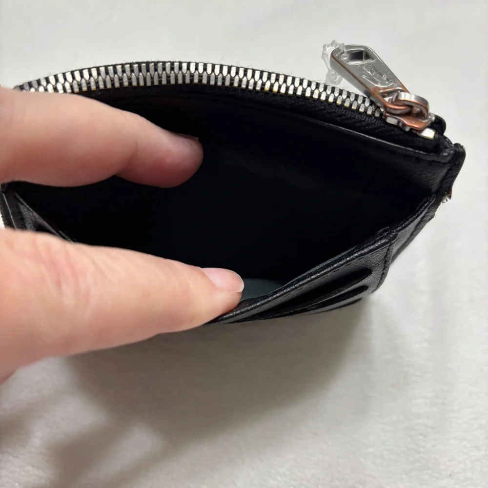 Lacoste FG Sportswear Men’s Card Holder with Zipper Compartment